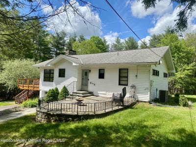 /international/us/21-nauvoo-road-windham-ny-110099933215/