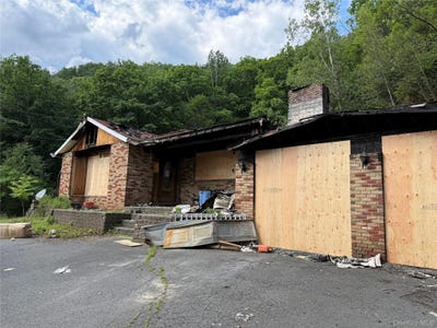 /international/us/592-state-highway-97-sparrowbush-ny-110110216459/
