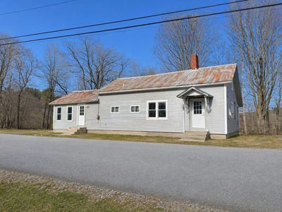 /international/us/94-112-west-river-road-johnson-vt-110103423367/