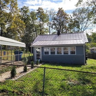 /international/us/11909-e-kentucky-avenue-sugar-creek-mo-110120682054/