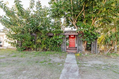 /international/us/1604-omaha-street-palm-harbor-fl-110104964942/