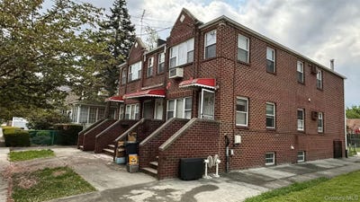 /international/us/21606-38th-avenue-bayside-ny-110107811135/