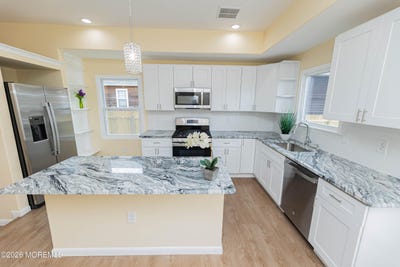 /international/us/2408-herbertsville-road-point-pleasant-nj-110108057569/