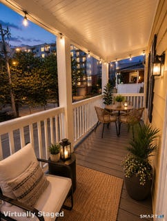 /international/us/6-e-walnut-street-stamford-ct-110108538330/