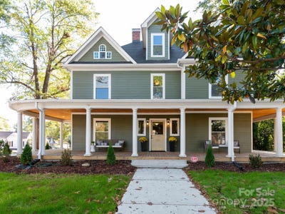 /international/us/402-s-chester-street-gastonia-nc-110100446641/?lang=en