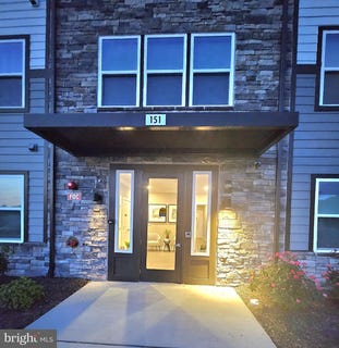 /international/us/151-mccormick-cir-circle-winchester-va-110101476598/?lang=id