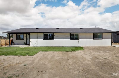 /international/us/27568-highway-119-taft-ca-110107485633/