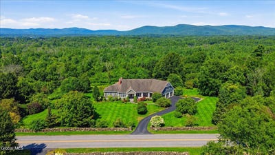 /international/us/175-chestnut-ridge-road-queensbury-ny-110109750182/