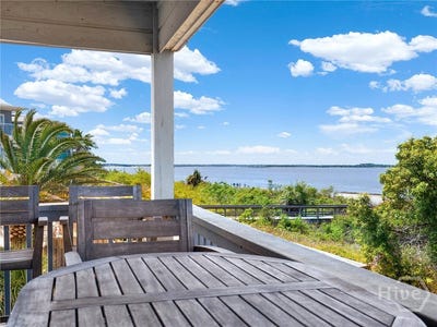 /international/us/1217-bay-street-tybee-island-ga-110107753108/