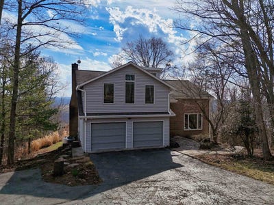 /international/us/4215-oakwood-court-radford-va-110106251478/