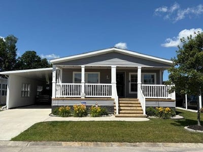 /international/us/52519-deerwood-ct-chesterfield-mi-110100628052/