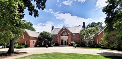 /international/us/22600-cypress-point-rd-williamsburg-va-110109884312/