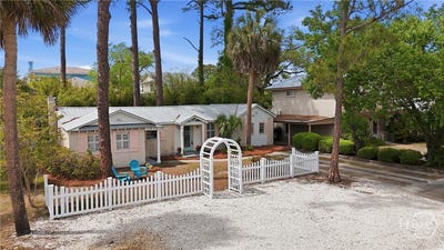 /international/us/607-jones-avenue-tybee-island-ga-110107318964/