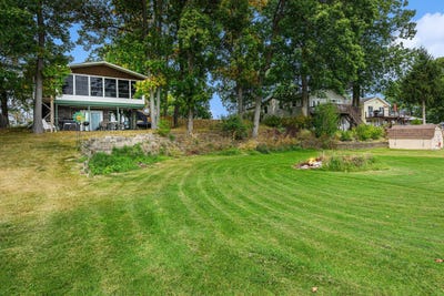 /international/us/11681-scott-park-road-delton-mi-110108427391/
