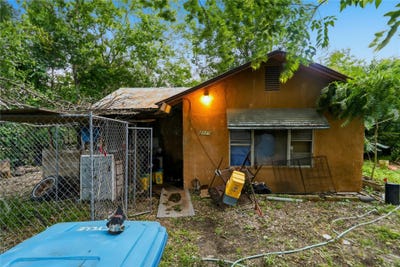 /international/us/2811-locust-st-kerrville-tx-110108343293/