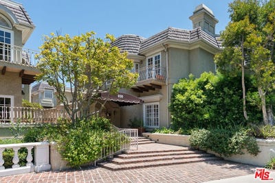 /international/us/820-s-gretna-green-way-los-angeles-ca-110109005539/
