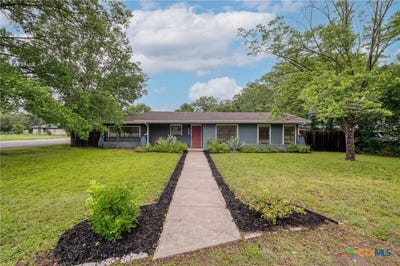 /international/us/1233-orange-street-lockhart-tx-110105907317/