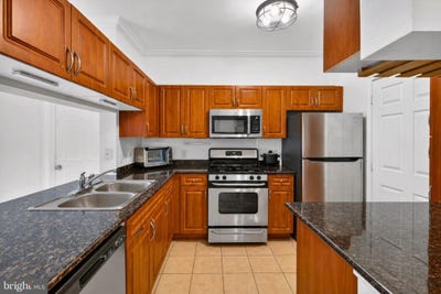 /international/us/12937-centre-park-circle-herndon-va-110107654214/
