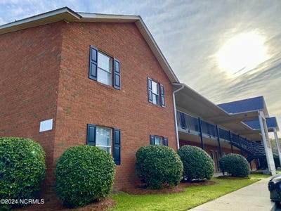 /international/us/1397-westpointe-drive-greenville-nc-110103289798/