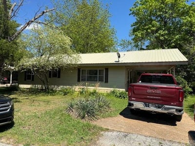 /international/us/1108-s-park-street-pocahontas-ar-110091788696/