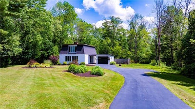 /international/us/242-county-road-31-north-norwich-ny-110101214763/
