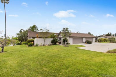 /international/us/24-via-alta-vis-bonsall-ca-110100653801/