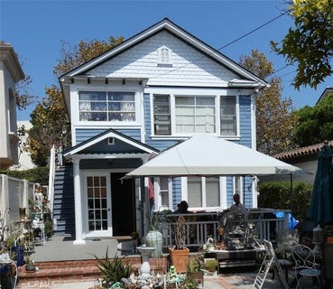 /international/us/218-n-broadway-redondo-beach-ca-110097703940/