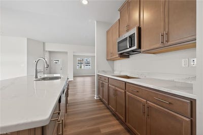 /international/us/2300-venture-way-suffolk-va-110101163546/