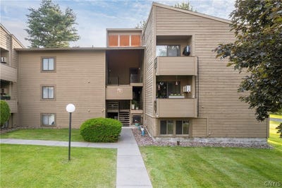 /international/us/295-watertree-drive-east-syracuse-ny-110109011006/