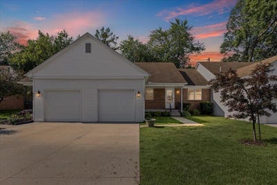 /international/us/22830-lincoln-court-saint-clair-shores-mi-110100979628/