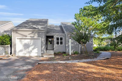/international/us/11034-windward-drive-new-bern-nc-110101137130/