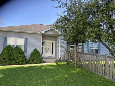 /international/us/586-chestnut-drive-oswego-il-110107658877/