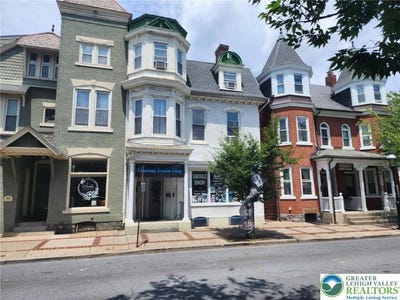 /international/us/87-e-broad-bethlehem-city-pa-110101460614/