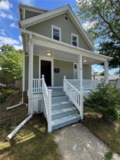 /international/us/164-norwood-avenue-cranston-ri-110110343662/