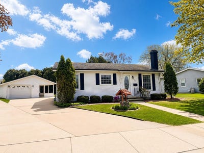 /international/us/928-s-westfield-street-oshkosh-wi-110107666150/