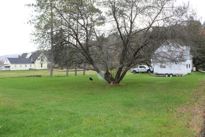 /international/us/1322-memorial-drive-st-johnsbury-vt-110103423561/
