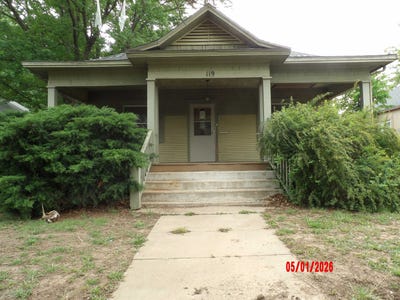 /international/us/119-n-mound-st-pratt-ks-110107657599/