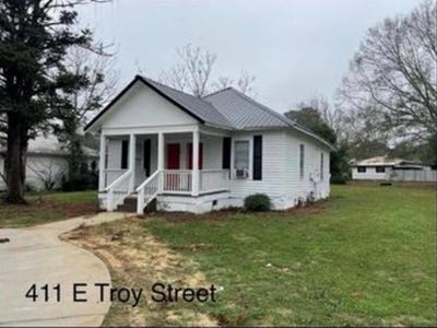 /international/us/411-e-troy-street-brundidge-al-110108935573/