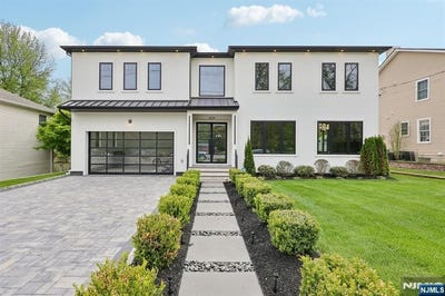 /international/us/424-ridgewood-avenue-paramus-nj-110107809119/