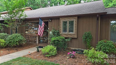 /international/us/1788-12th-street-ne-hickory-nc-110108205322/