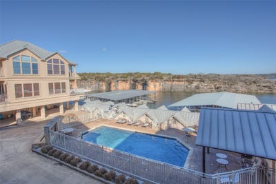 /international/us/3006-upcreek-alley-strawn-tx-110107951721/