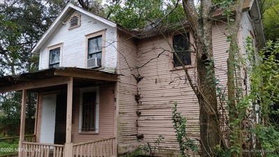 /international/us/322-e-6th-street-jacksonville-fl-110100370156/