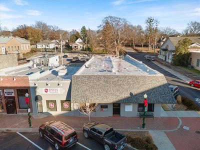 /international/us/101-103-n-broadway-street-siloam-springs-ar-110088634023/