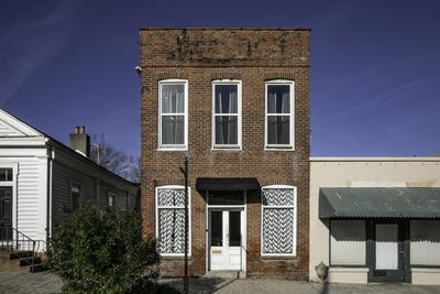 /international/us/holly-springs-ms-110107306141/