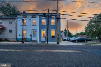 /international/us/128-e-high-street-phoenixville-pa-110108907969/