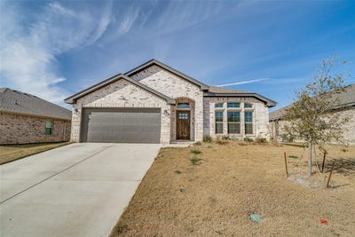 /international/us/1402-dry-creek-drive-cleburne-tx-110105002416/