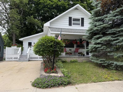 /international/us/511-e-river-street-cadillac-mi-110108616299/