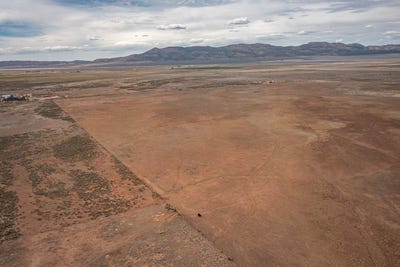/international/us/20-46-acres-on-800-w-road-parowan-ut-110107209365/