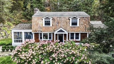 /international/us/102-westwoods-road-sharon-ct-110107060367/
