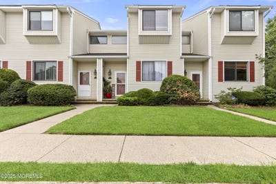 /international/us/192-clubhouse-drive-middletown-nj-110100966893/
